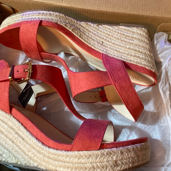Kenneth Cole NEW IN BOX Reaction Spiced Coral (red-orange) Wedge Sandals - Picture 2 of 13